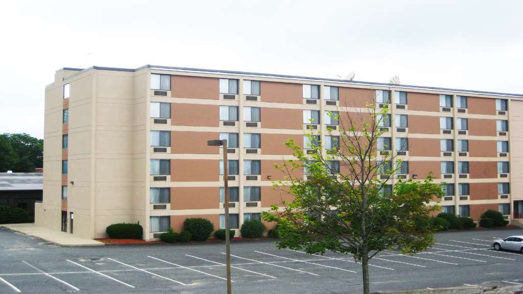 Aloft Framingham Hotel Exterior photo